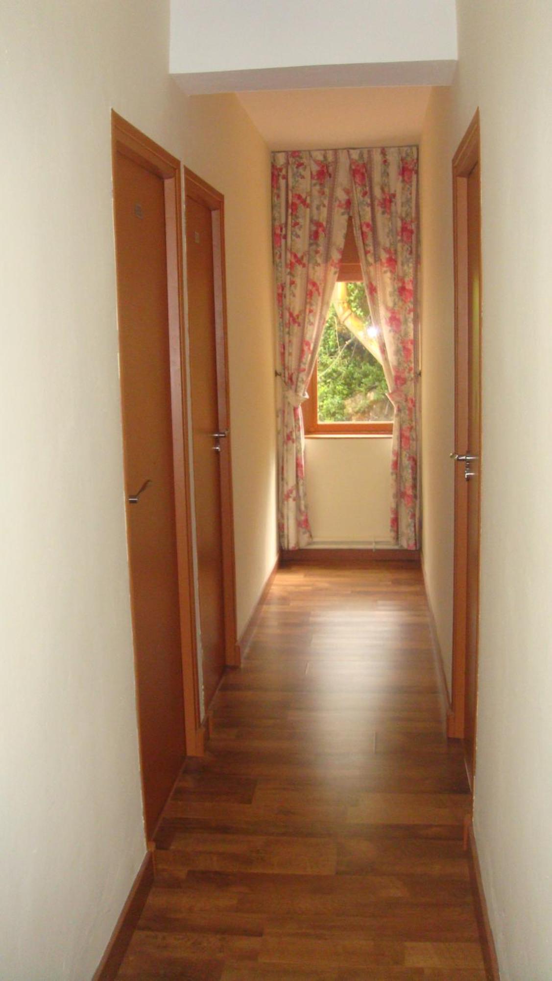 Single Room Private Bathroom